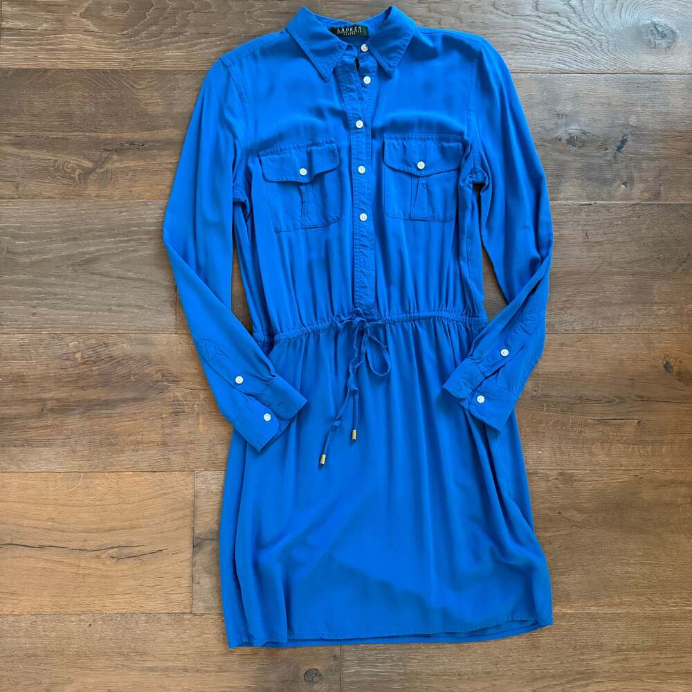 Lauren Ralph Lauren Blue Shirt Dress
Long Sleeve Collared w/ Pockets ~ 6 Petite